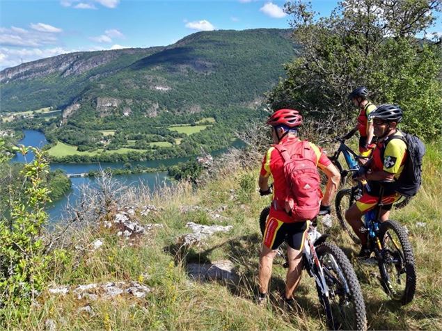 Circuit VTT n°30 (noir) - Monts de Corveissiat - Belvédère d'Echazeaux - Bourg Revermont VTT