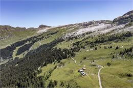 Vue aérienne des alpages d'Aujon - OT Flaine / C.Genard