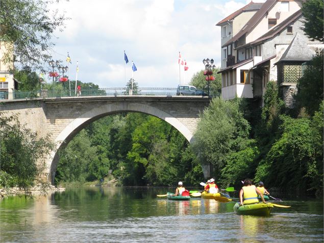 Vue sur le pont François 1er depuis la rivière Guiers Pont de Beauvoisin Savoie - P. Beluze