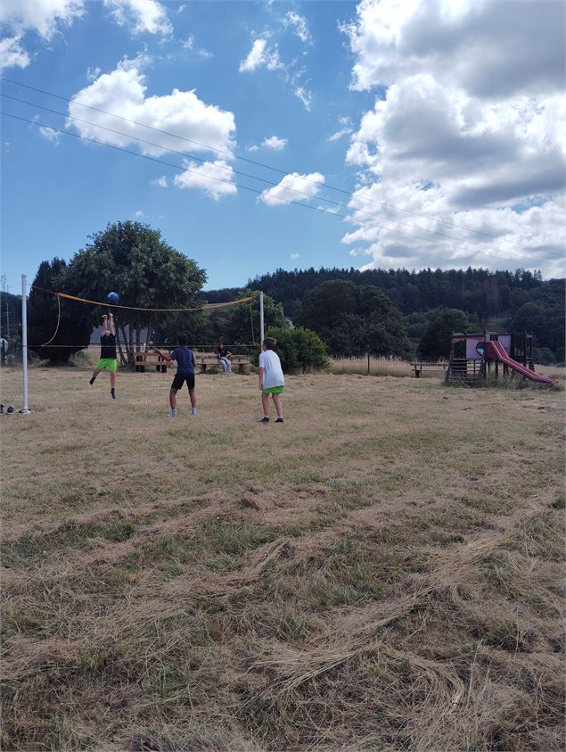 Aire de jeux aux Plans d'Hotonnes - OTBSGC-IChatelan