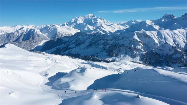 Pistes de ski alpin Arêches-beaufort avec vue sur le Mont-Blanc - OTAB