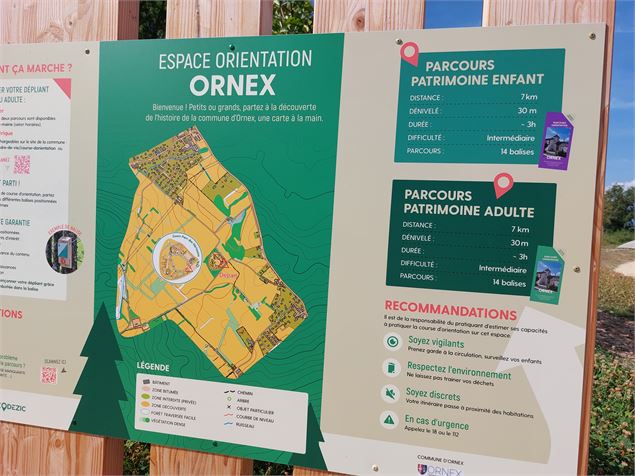 Panneau de départ du parcours d'orientation d'Ornex - S. Thomas/Office de Tourisme du Pays de Gex