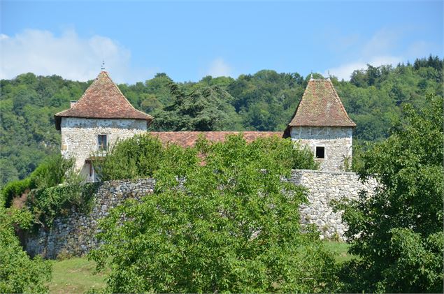 Château de Rochefort, propriété privée, non visitable - OT Val Guiers@L. Martin