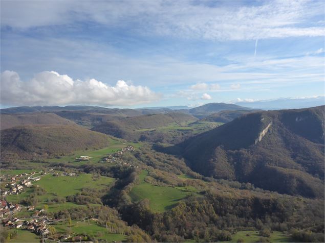Les monts du Bugey près de Bénonces - Noémie Budin