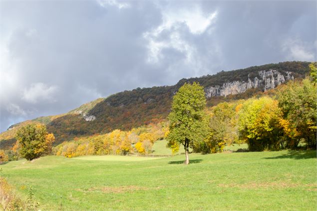 les monts du Bugey près de Lhuis - Marilou Perino / Plaine de l'Ain Tourisme