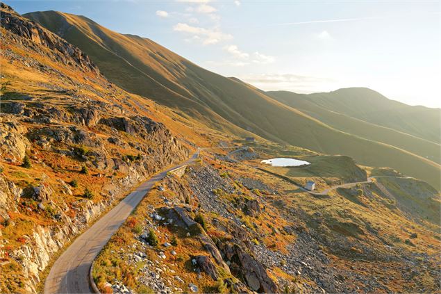 Ascension du col de la Croix de fer - © Savoie Mont Blanc - Anglade