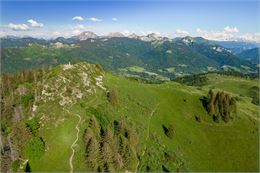 Sentier de randonnée - La Pointe de Miribel depuis Plaine-Joux_Bogève - arnaud lesueur