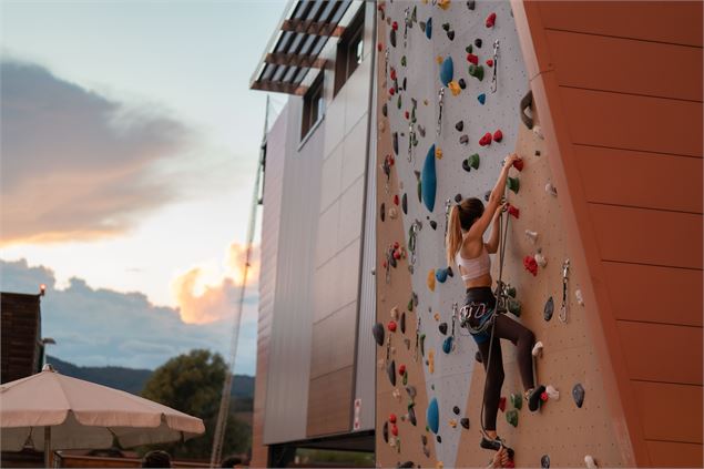 CortiGrimpe - Tom Apeloig