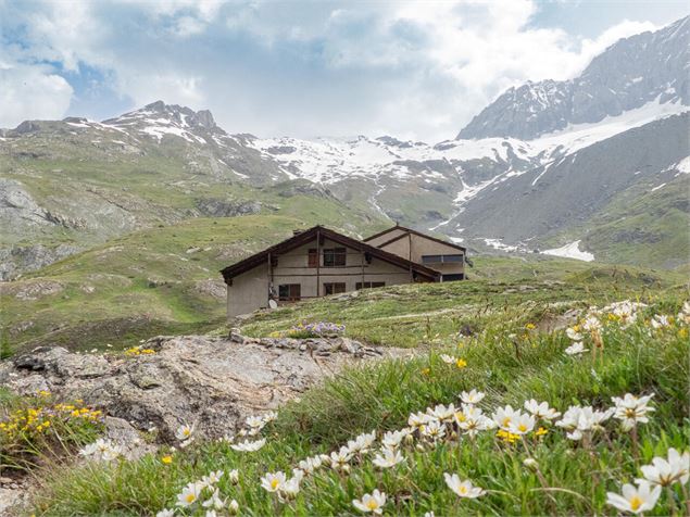 refuge d'avérole dans le vallon d'Avérole - OTHMV - B Filliol