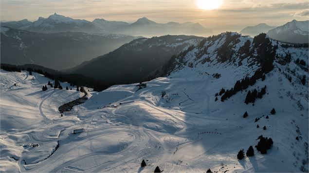 Vue sur le Lac et les pistes de ski de fond - Ot Samoëns - Mathilda Manzi