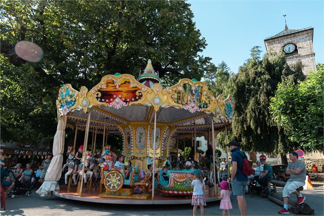 Carrousel du Gros Tilleul_Samoëns - Office de Tourisme de Samoens
