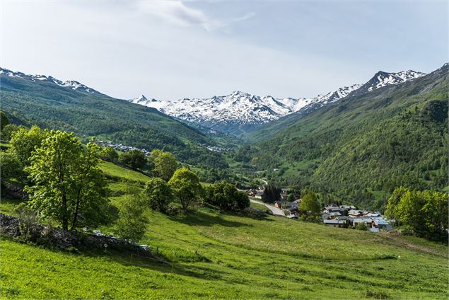Vue sur les hauteurs de Saint Marcel - Vincent Lottenberg