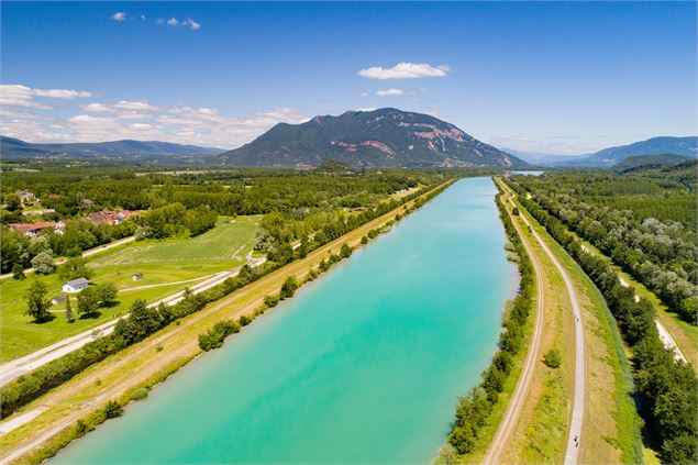 La boucle des deux rives du Rhône : balade vélo facile entre la ViaRhôna et la voie verte Via Grand 