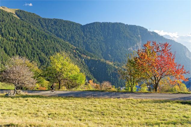L'ascension depuis Montpascal - © Explore Savoie - Anglade