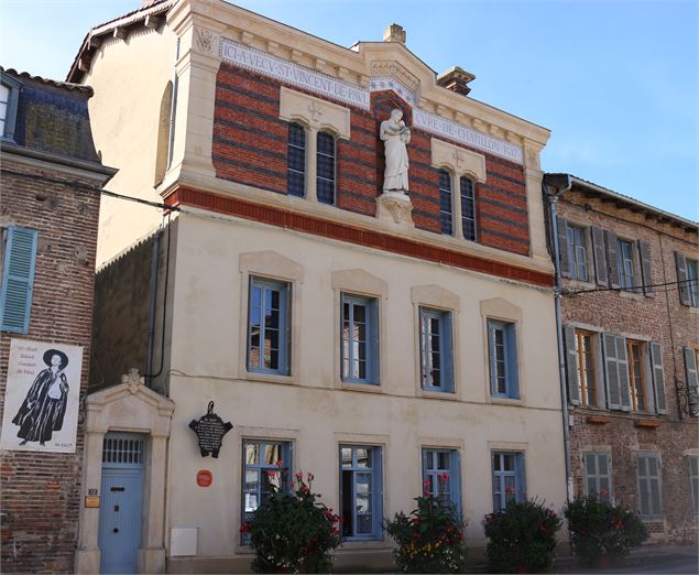 Maison Saint Vincent de Paul 2_Châtillon-sur-Chalaronne - Claire Curt