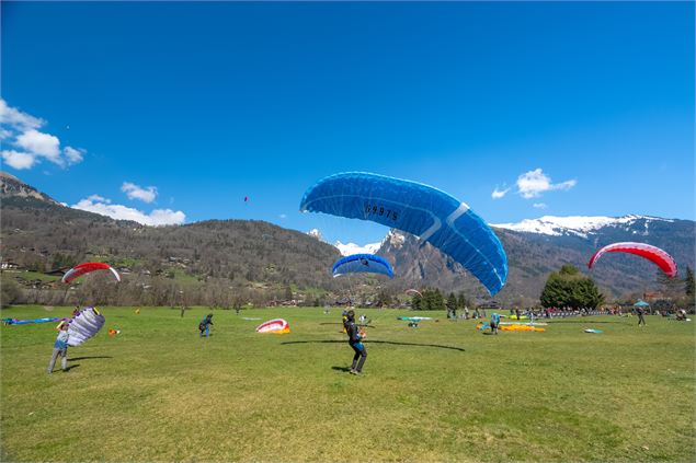 Aire d'atterrissage de parapente_Samoëns - Office de Tourisme de Samoëns