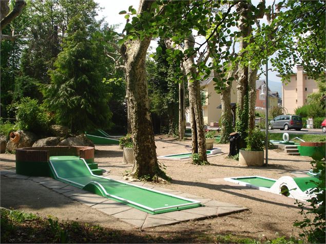 Mini-golf Challes-les-Eaux - Office de Tourisme Challes-les-Eaux - C.Rivolly