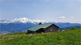 Chalet d'alpage au Plateau des Bénés - © Cordon Tourisme