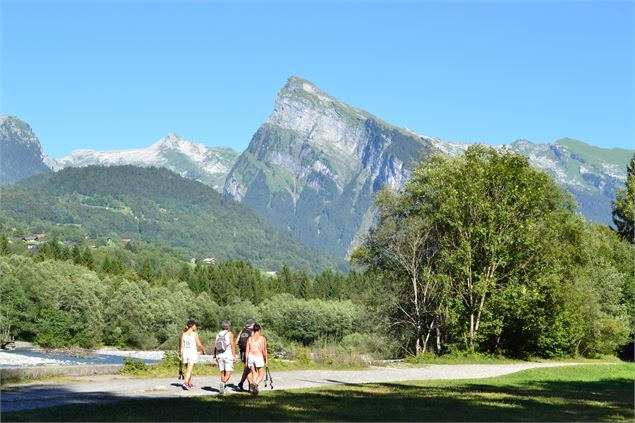 Sentier les bords sur Giffres - OT Morillon