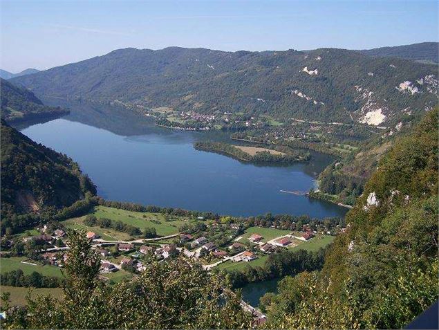 Vue sur le lac de Coiselet - Camping de Coiselet