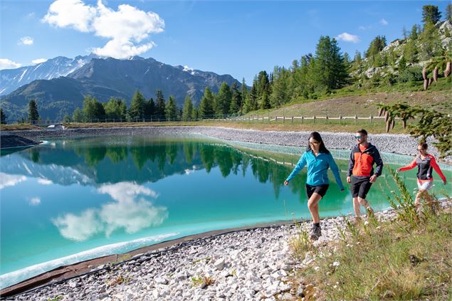 Le Lac des Pierres Blanches - JNJ Photo