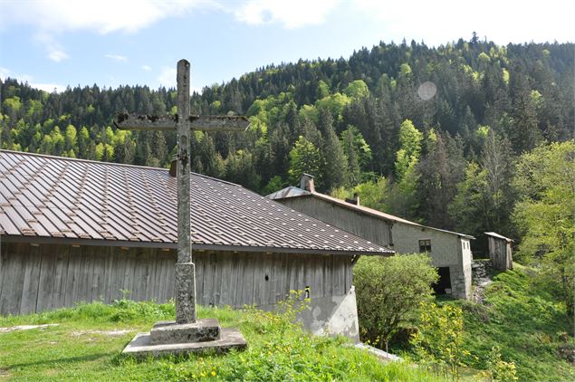 Entrée du hameau de la Colonnaz - OT Les Carroz