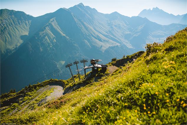 Télésiège de la Pointe de Nyon - Ollie Godbold