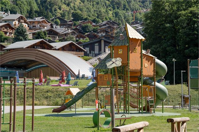 Aire de jeux & ping-pong_Champagny-en-Vanoise - Elisabeth Gayard