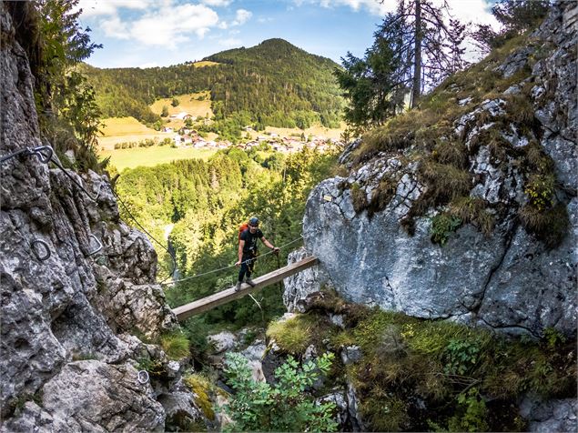 Via ferrata Cascade des Nants - OT Alpes du Léman - Prépare ta valise