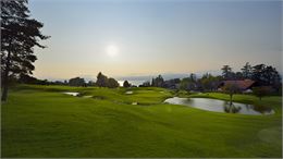golf au coucher de soleil - Evian resort Golf Club