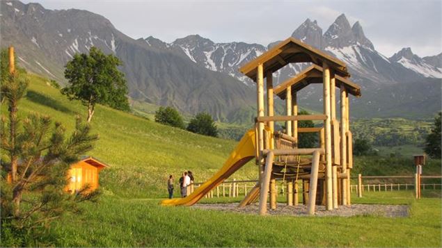 Jeux pour enfants au Mollard - OTICoeurdemaurienne