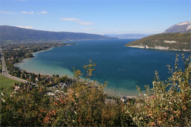 Vue sur le grand lac - Lac Annecy Tourisme