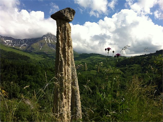 Le Moine de Champlan en été - OT Albiez