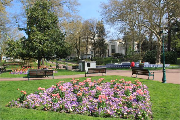 Parc floral des Thermes - Direction de la communication de la Ville d'Aix-les-Bains