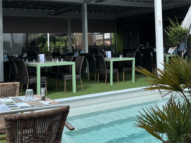 - Terrasse Piscine SO Club