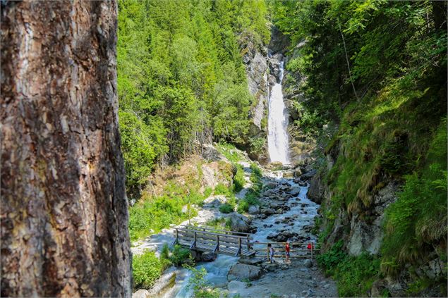 Cascade du Dard - OT Vallée de Chamonix-Mont-Blanc