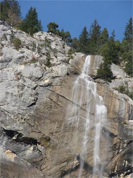 Cascade Pas du Roc Printemps - D. Do Valle Martins