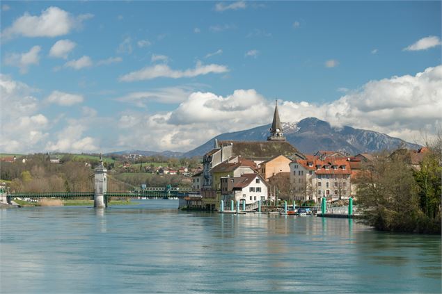 Rhône - Port de Seyssel