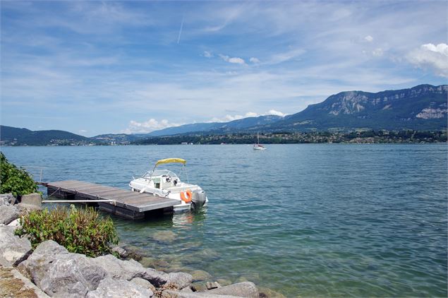 Nautisme sur le lac du Bourget - fotolia