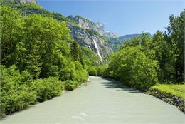 L'Arve et la cascade d'Arpenaz - David Machet