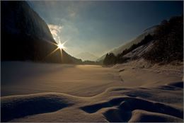 Coucher de soleil sur le Lac de Montriond - Yvan Tisseyre/OT Vallée d'Aulps