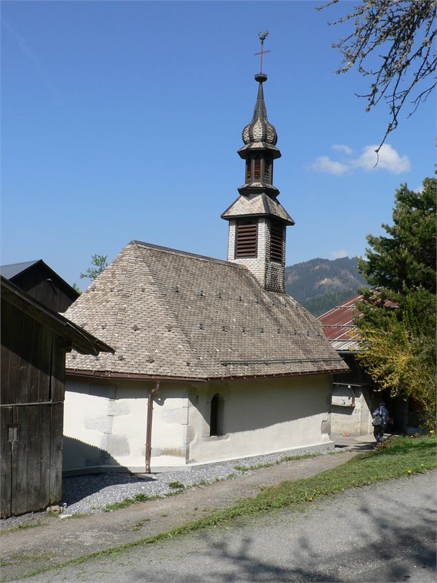 Vue de la chapelle sur le côté - SIMOND