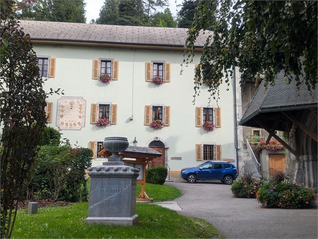 Presbytère vue extérieure - Paroise Bx Ponce de Faucigny