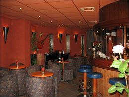 piano_bar_france_03