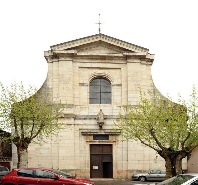 Façade de l'église de Pont-de-Veyle - Jean VITAL