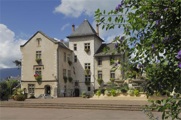 Hôtel de Ville - Crédit OT Aix-les-Bains G.Lansard