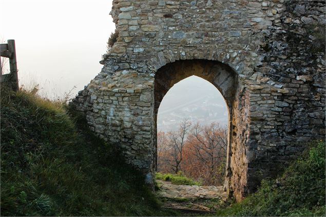 Porte ogivale Château de Saint-Germain - Vincent Gaullier