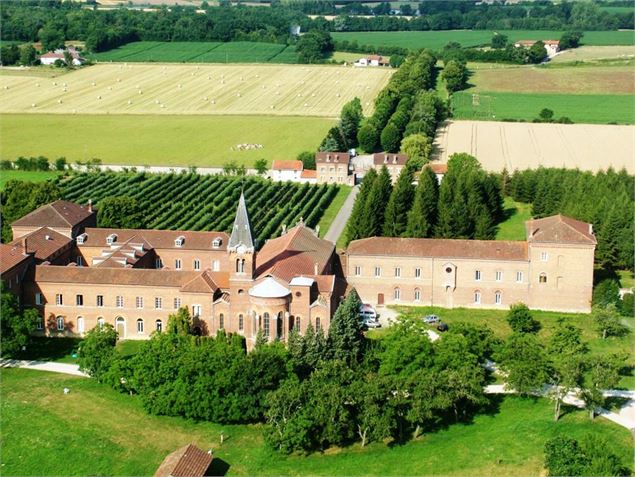- Dombes Tourisme