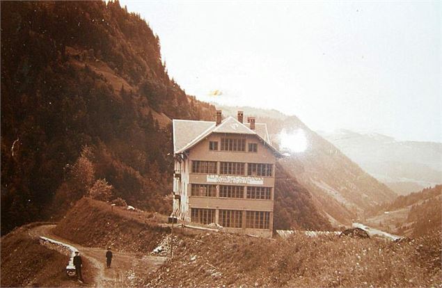 La Villa Jeanne d'Arc à son ouverture en 1914 - Association La Giettaz et son Patrimoine