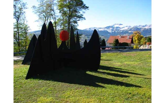 Sun and Mountains - A. Calder - OT Passy